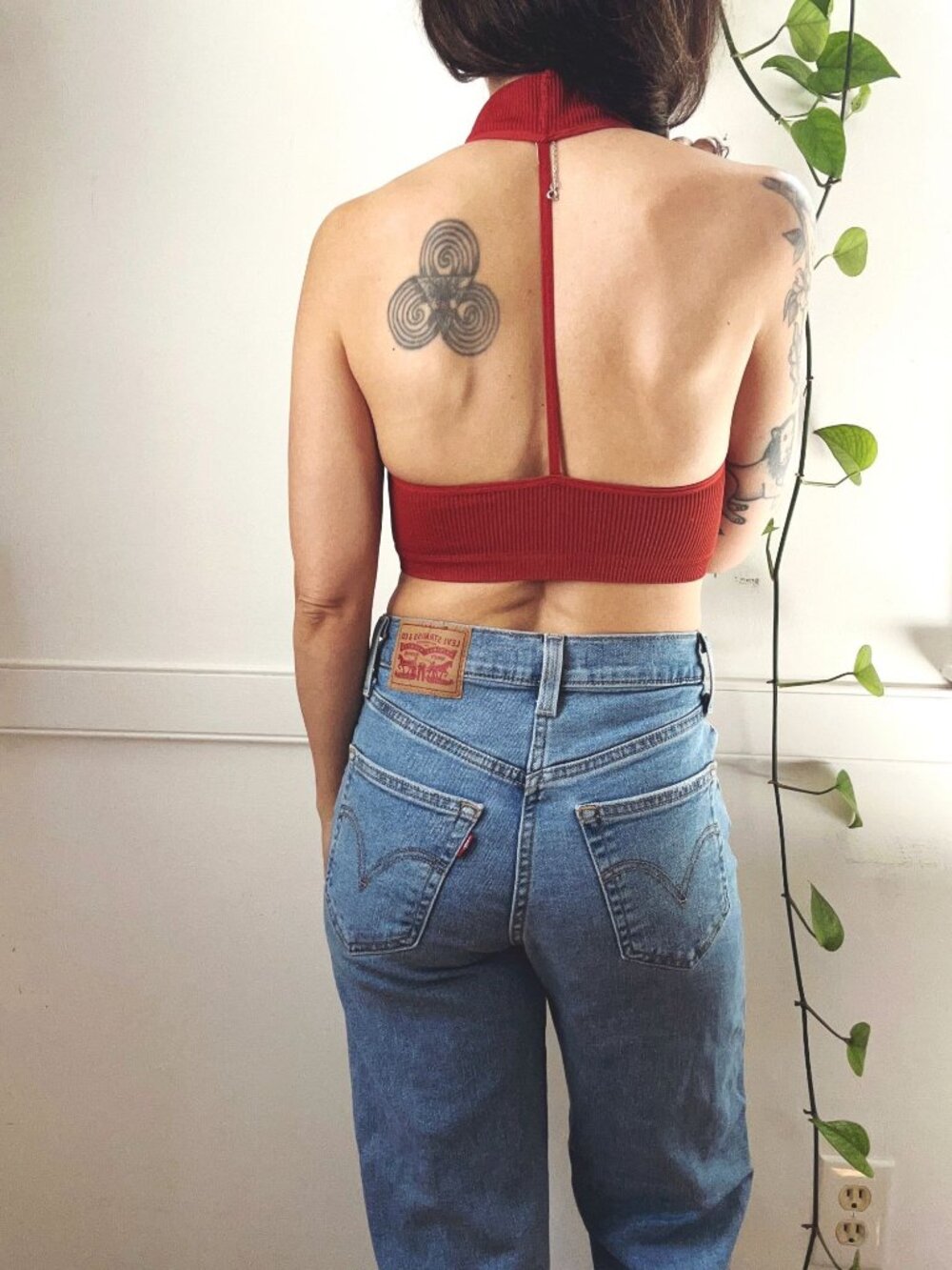 Out From Under Urban Outfitters Red Ribbed Mock Neck Halter Crop Top S - Picture 2 of 5